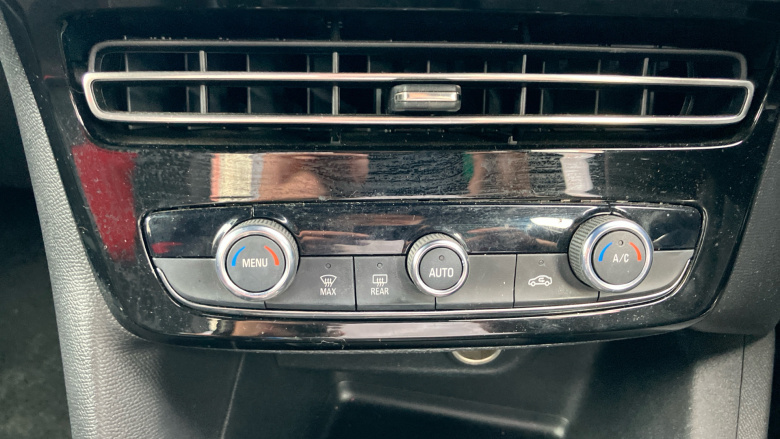 Vauxhall Mokka 100kW SRi Premium 50kWh 5dr Auto Electric Hatchback